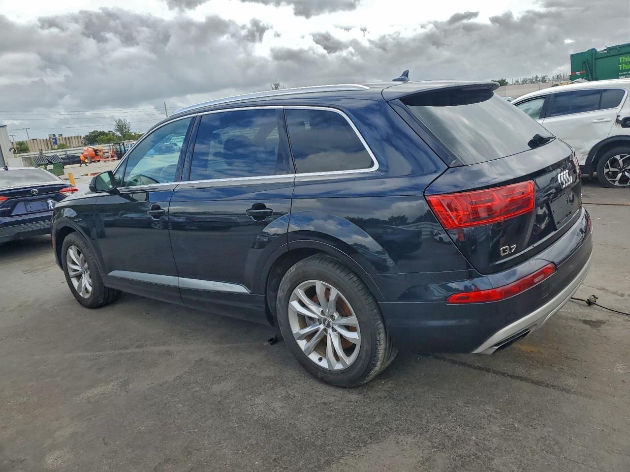 Audi Q7 Premium Plus Image 3
