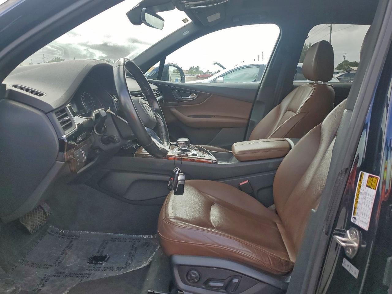 Audi Q7 Premium Plus Image 2