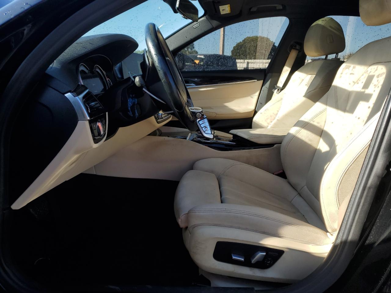 BMW 5 Series Image 2