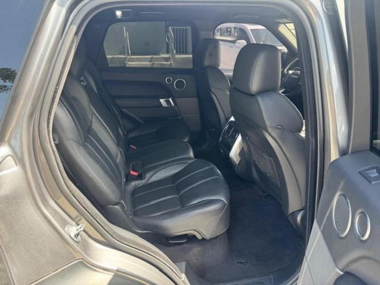 Land Rover Range Rover Se Image 12