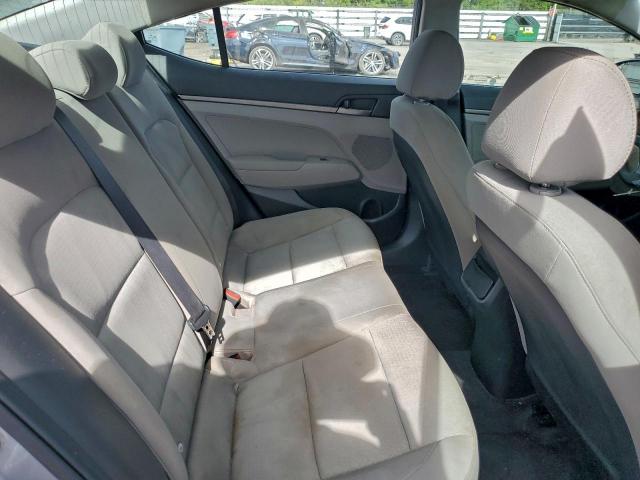 Hyundai ELANTRA Se Image 10