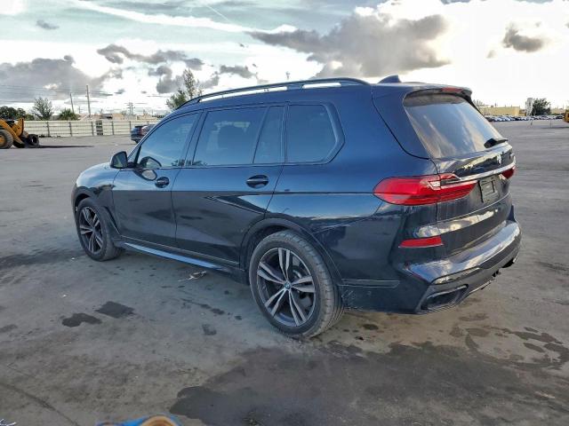 BMW X Series M50i Image 7