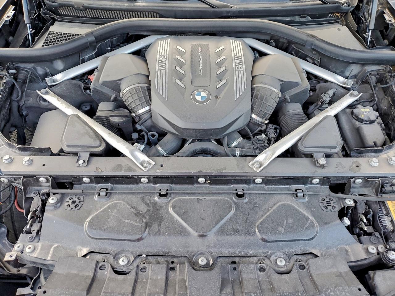 BMW X Series M50i Image 12