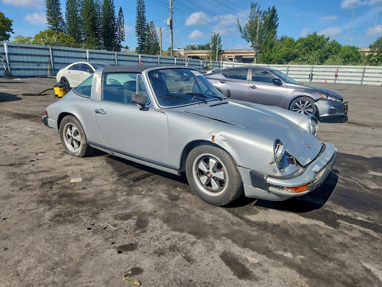 Porsche 911 Image 7
