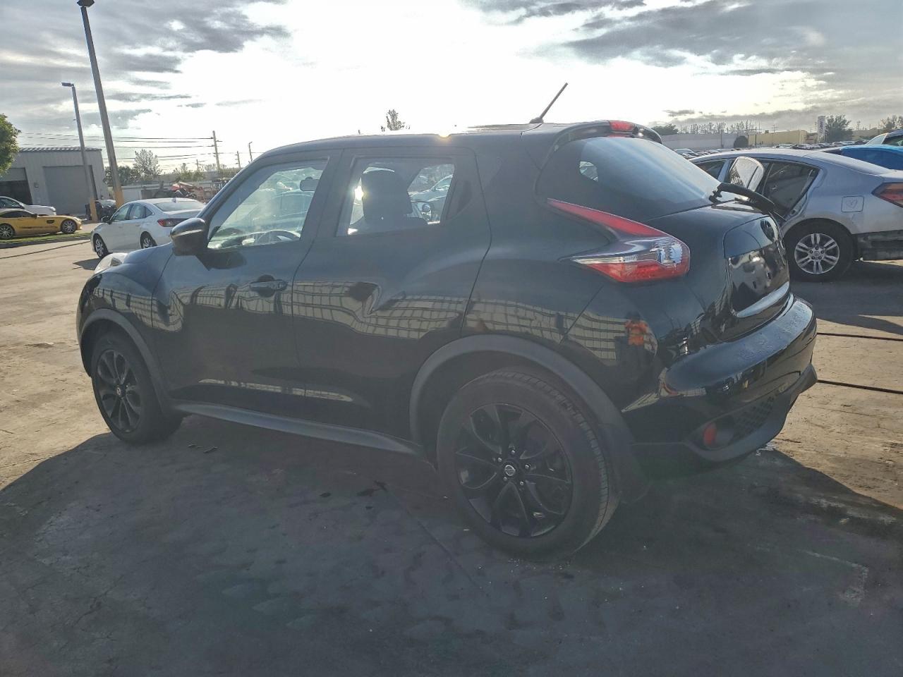 Nissan JUKE S Image 2