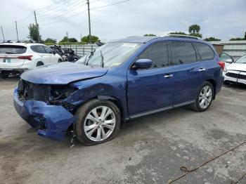  Salvage Nissan Pathfinder