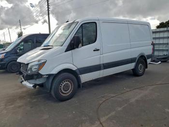  Salvage Mercedes-Benz Sprinter