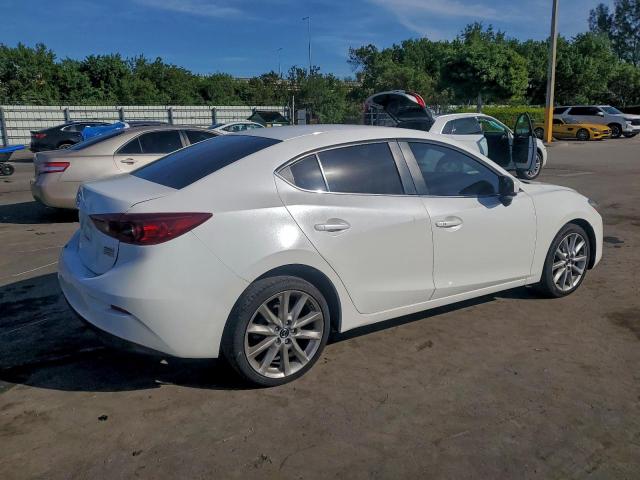 Mazda 3 Touring Image 4