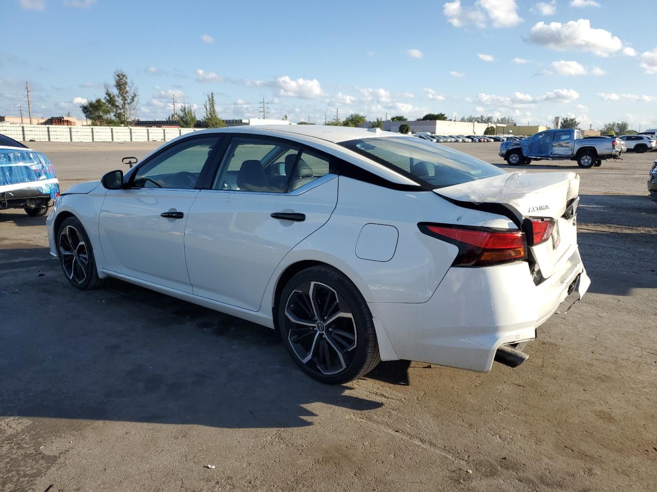 Nissan Altima Sr Image 7