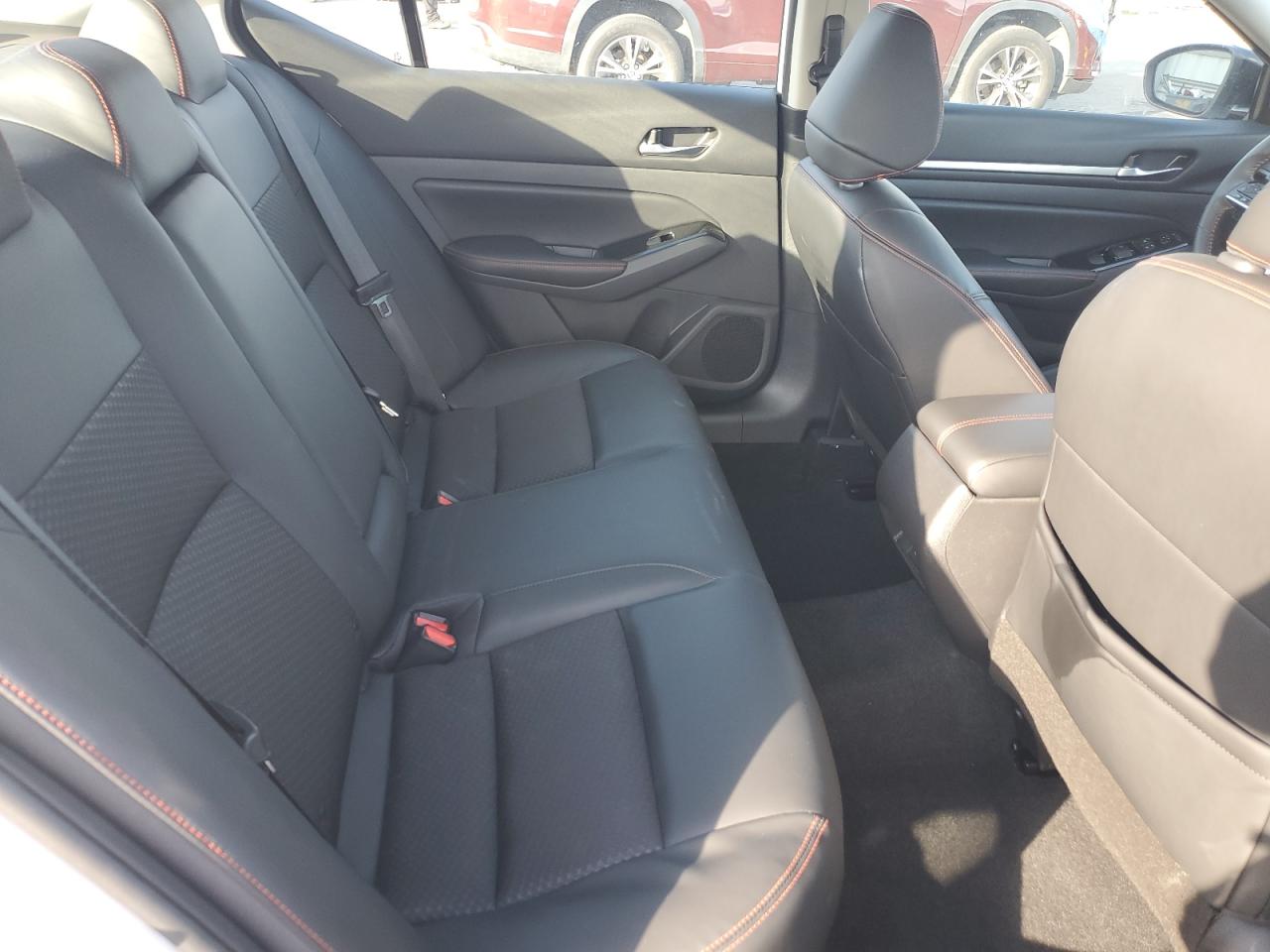 Nissan Altima Sr Image 9