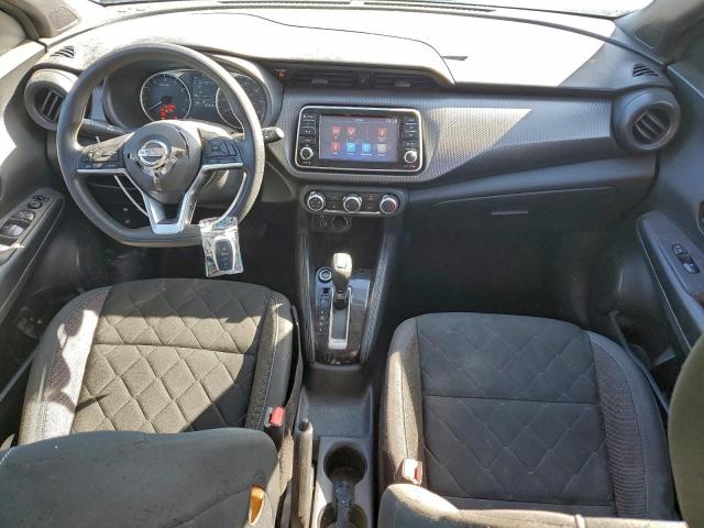 Nissan Kicks S Image 7