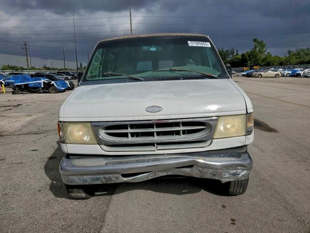 Ford Econoline E250 Van Image 6