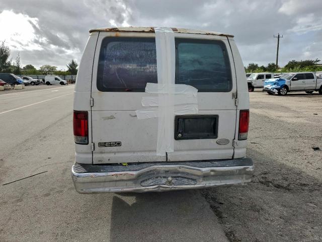 Ford Econoline E250 Van Image 12