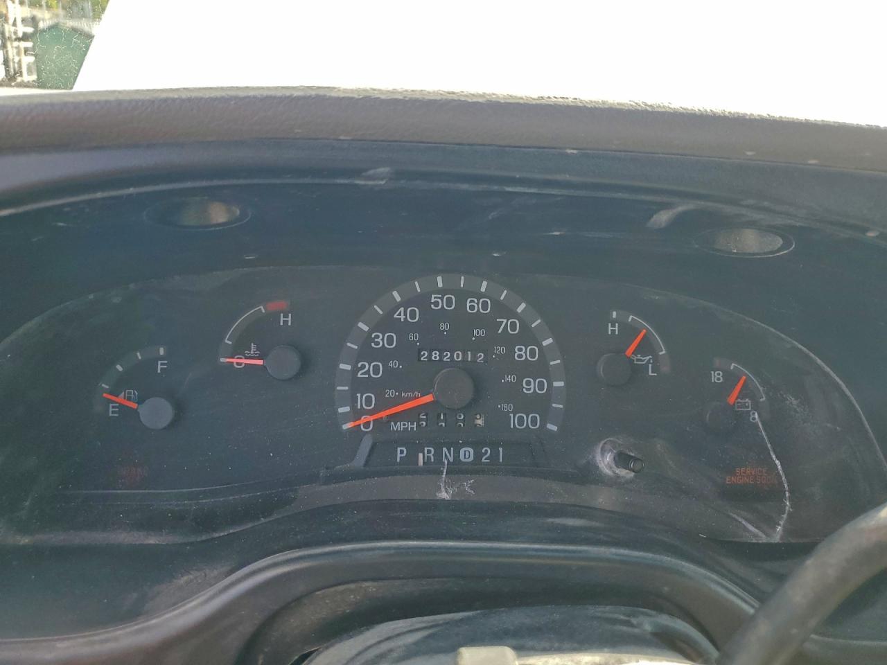 Ford Econoline E250 Van Image 10