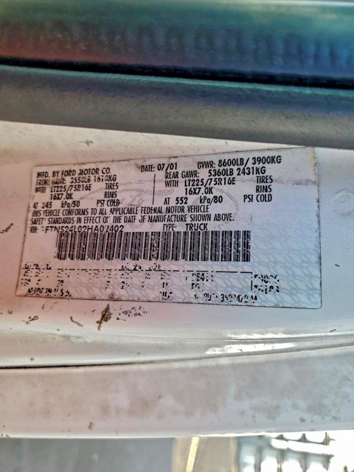 Ford Econoline E250 Van Image 3