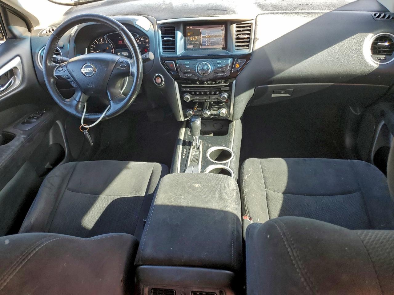 Nissan Pathfinder S Image 10