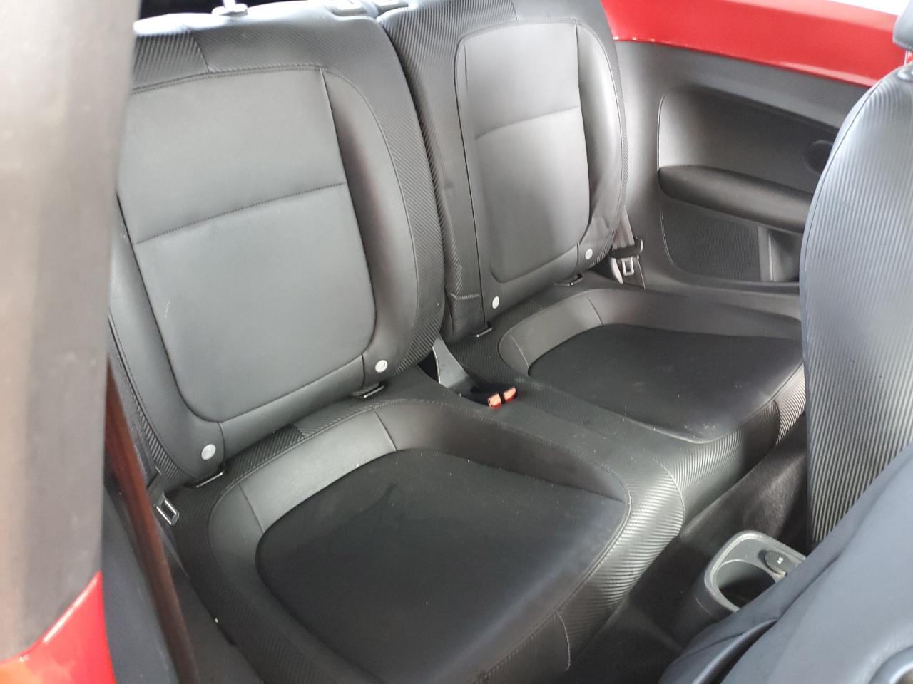 Volkswagen Beetle Image 12