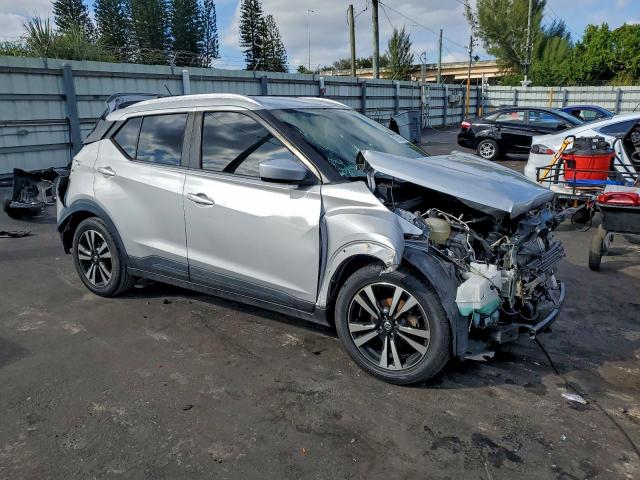 Nissan Kicks Sv Image 11