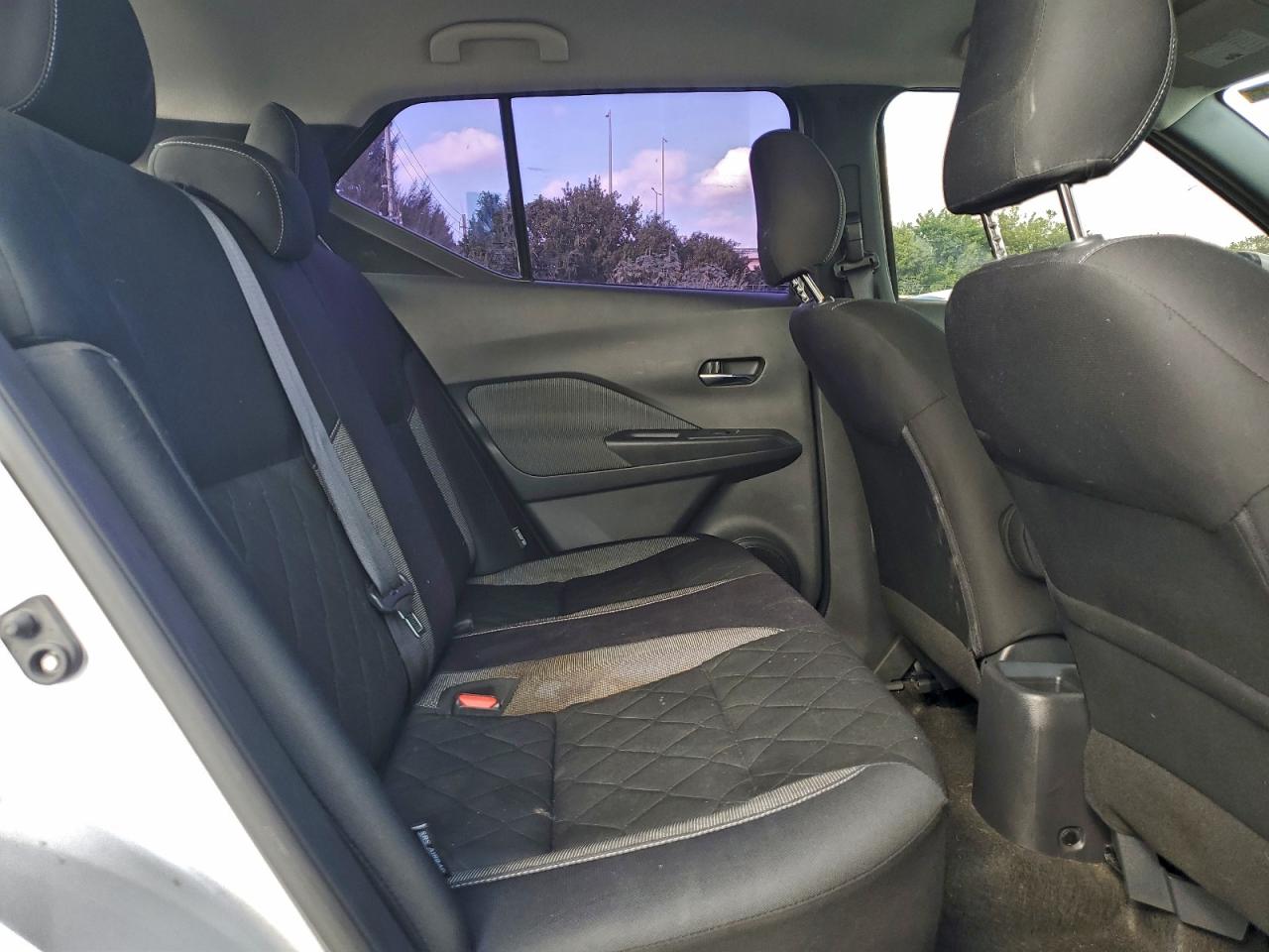 Nissan Kicks Sv Image 6