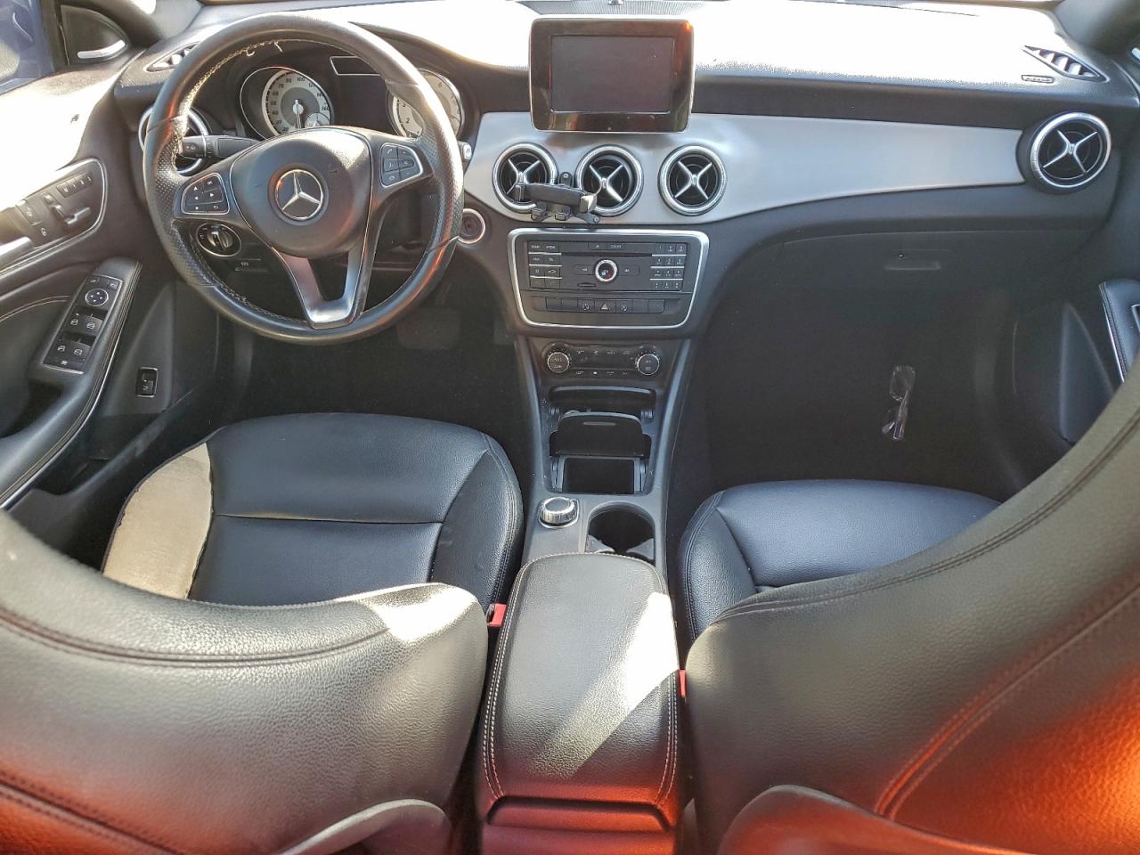 Mercedes-Benz Cla-class 250 4matic Image 8