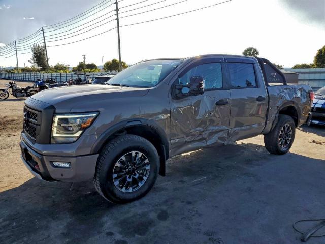  Salvage Nissan Titan