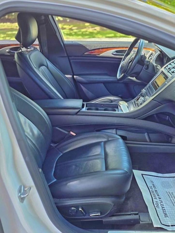 Lincoln MKZ Select Image 2