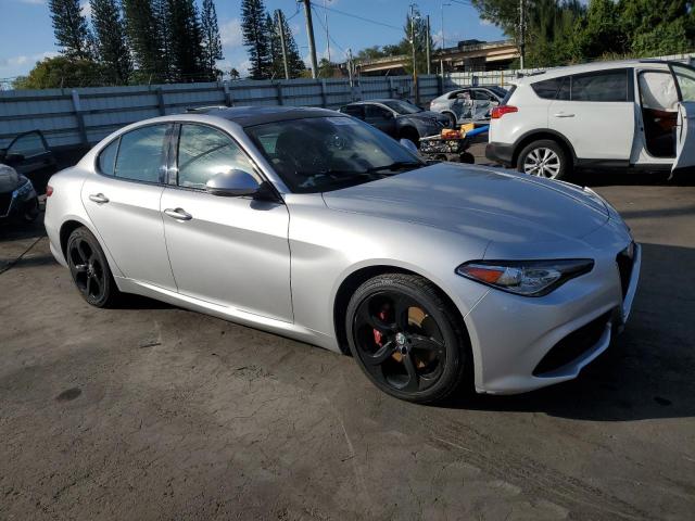 Alfa Romeo Giulia Q4 Image 2