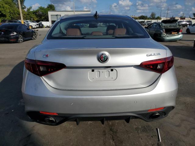 Alfa Romeo Giulia Q4 Image 10