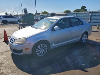  Salvage Volkswagen Jetta