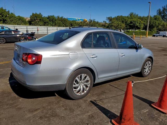 Volkswagen Jetta S Image 4