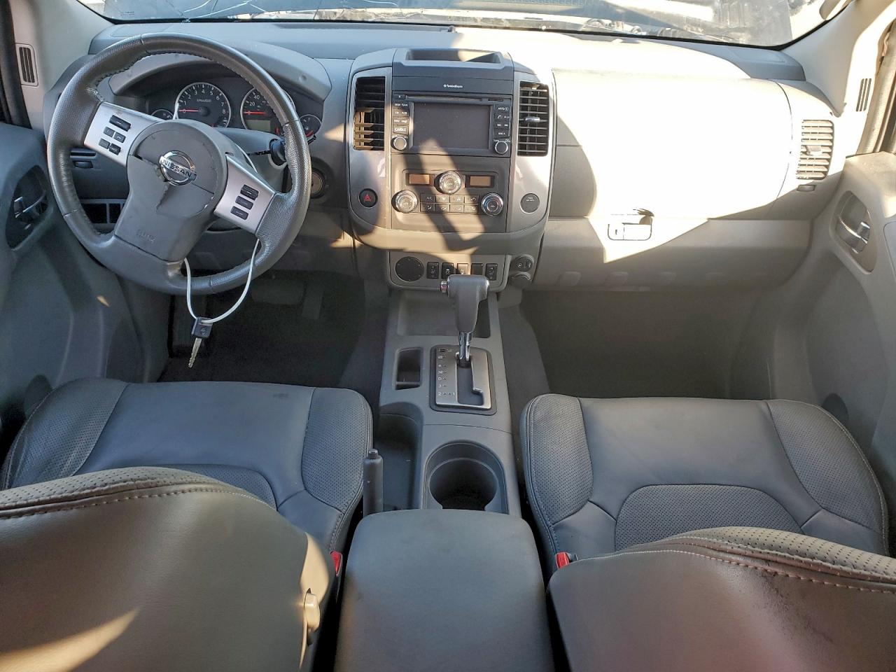 Nissan Frontier S Image 2