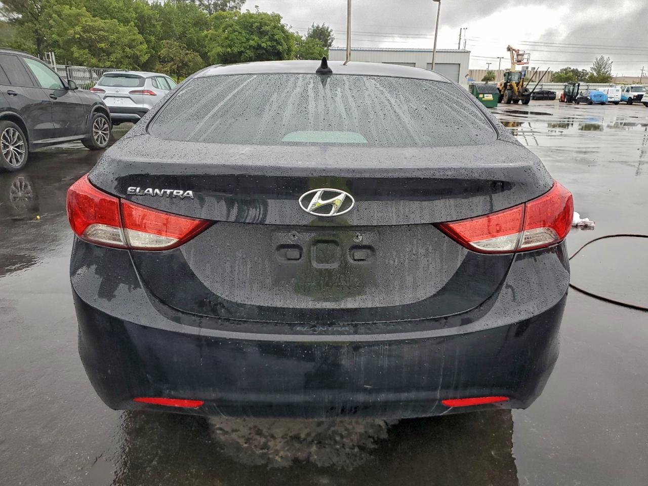 Hyundai ELANTRA Gls Image 13
