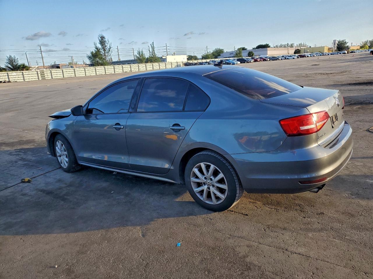 Volkswagen Jetta Se Image 3