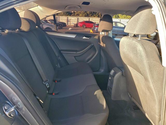 Volkswagen Jetta Se Image 9