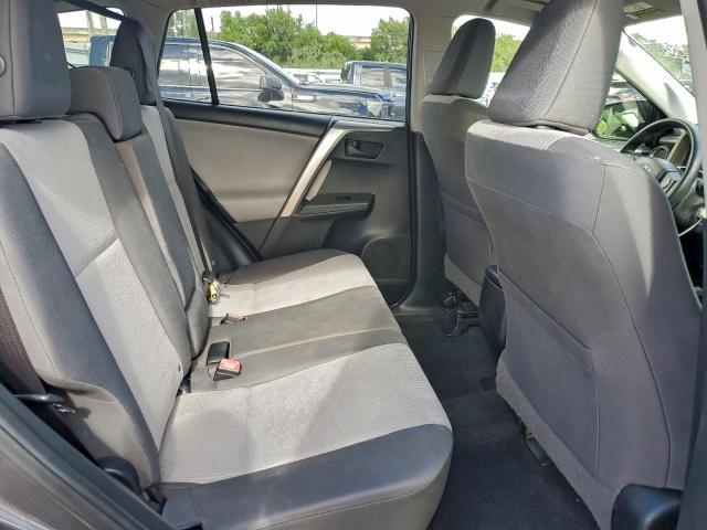 Toyota RAV4 Le Image 7