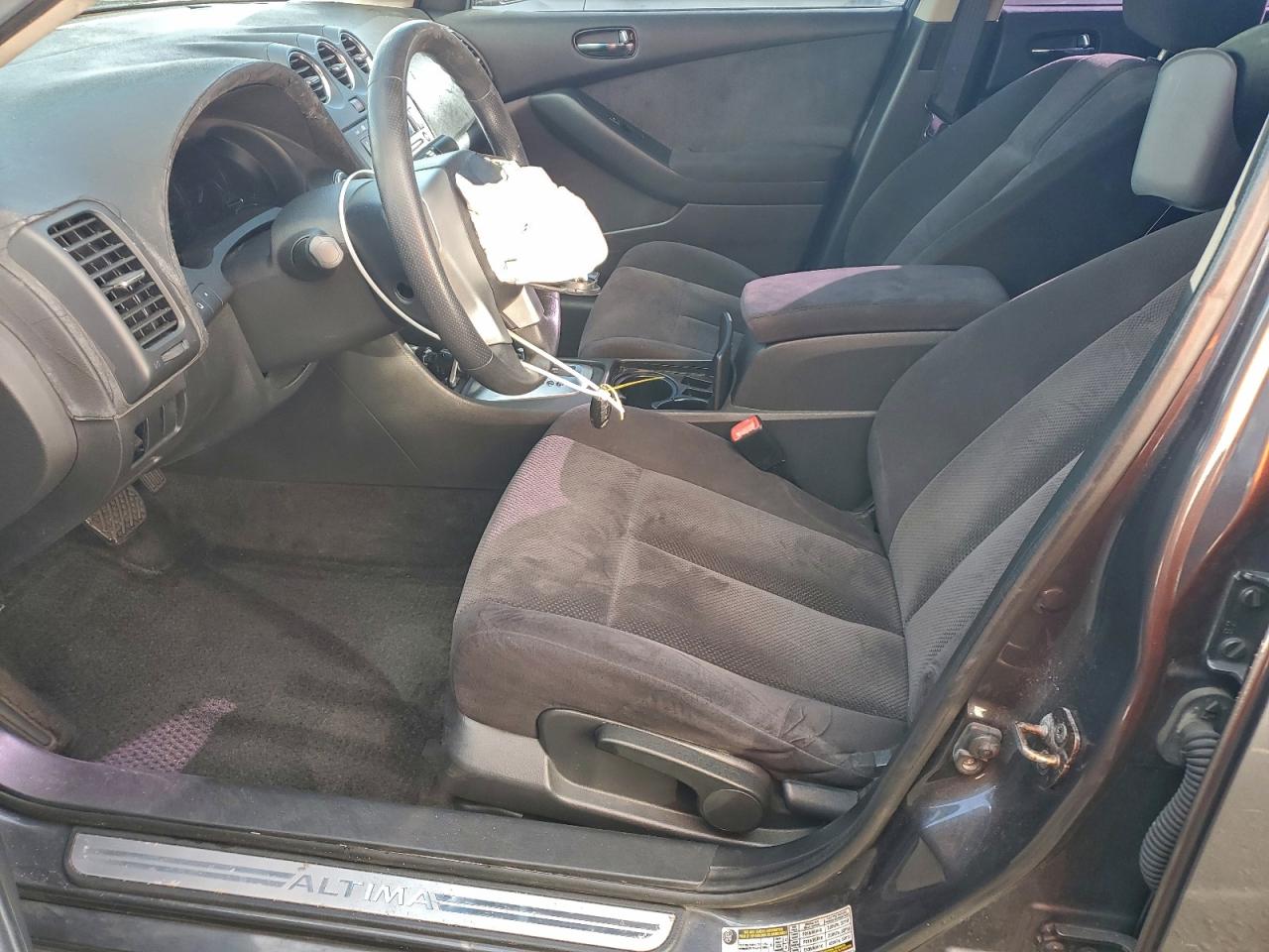 Nissan Altima 2.5 Image 11