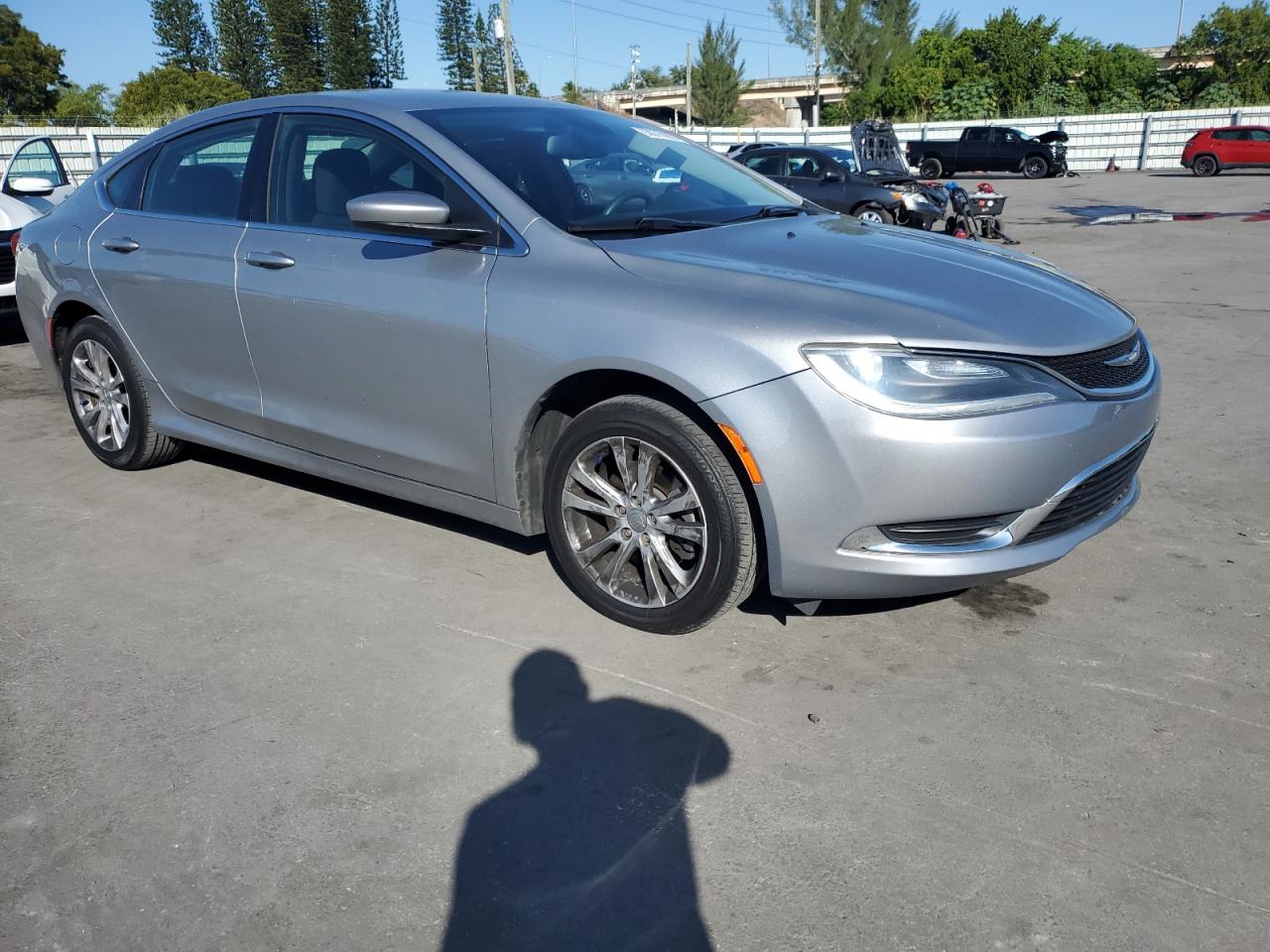 Chrysler 200 Limited Image 5
