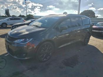  Salvage Chrysler Pacifica