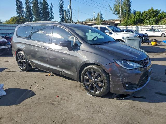 Chrysler Pacifica Limited Image 7