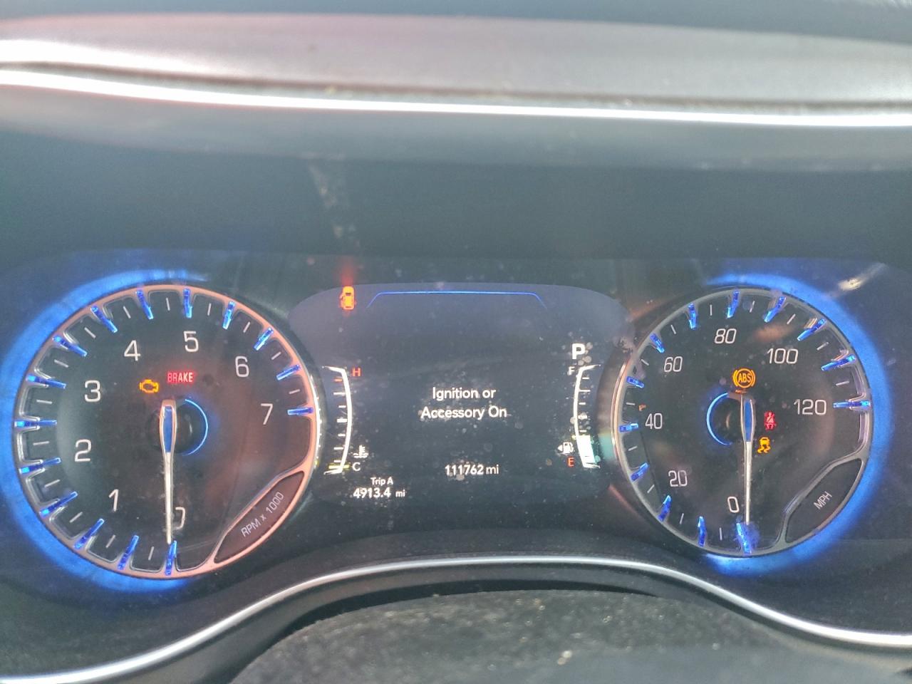 Chrysler Pacifica Limited Image 10