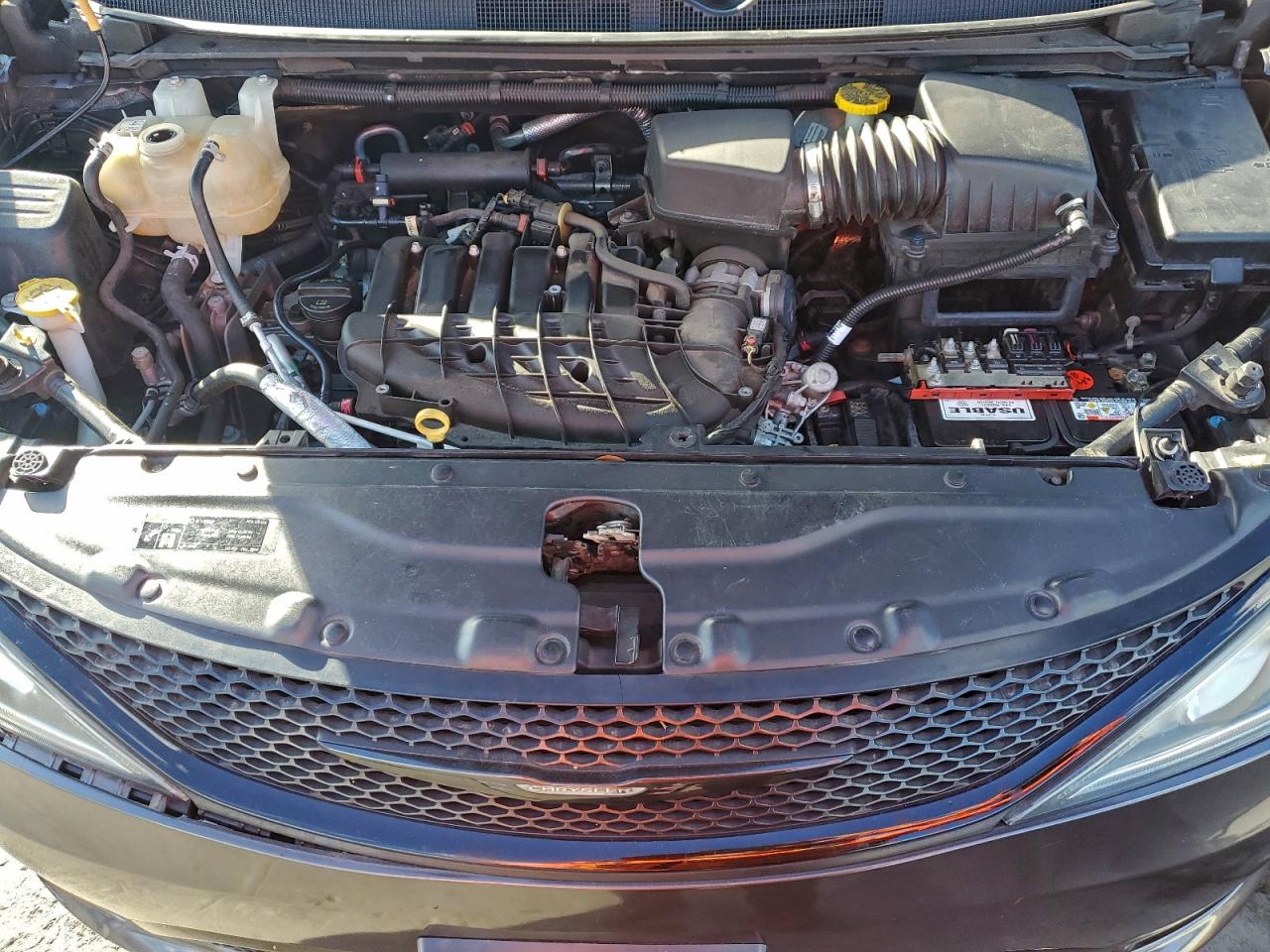 Chrysler Pacifica Limited Image 13