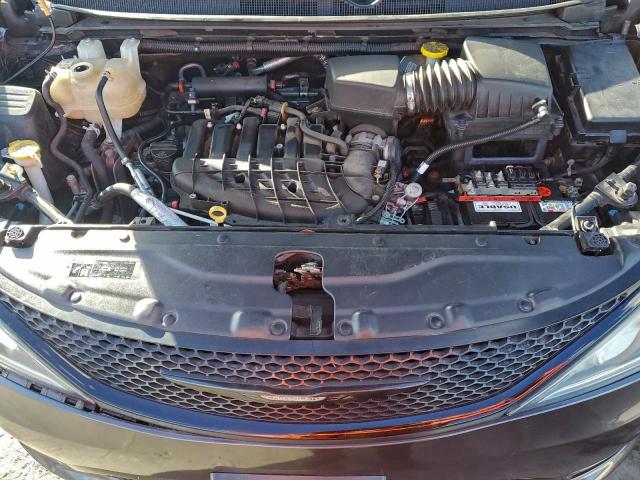 Chrysler Pacifica Limited Image 13