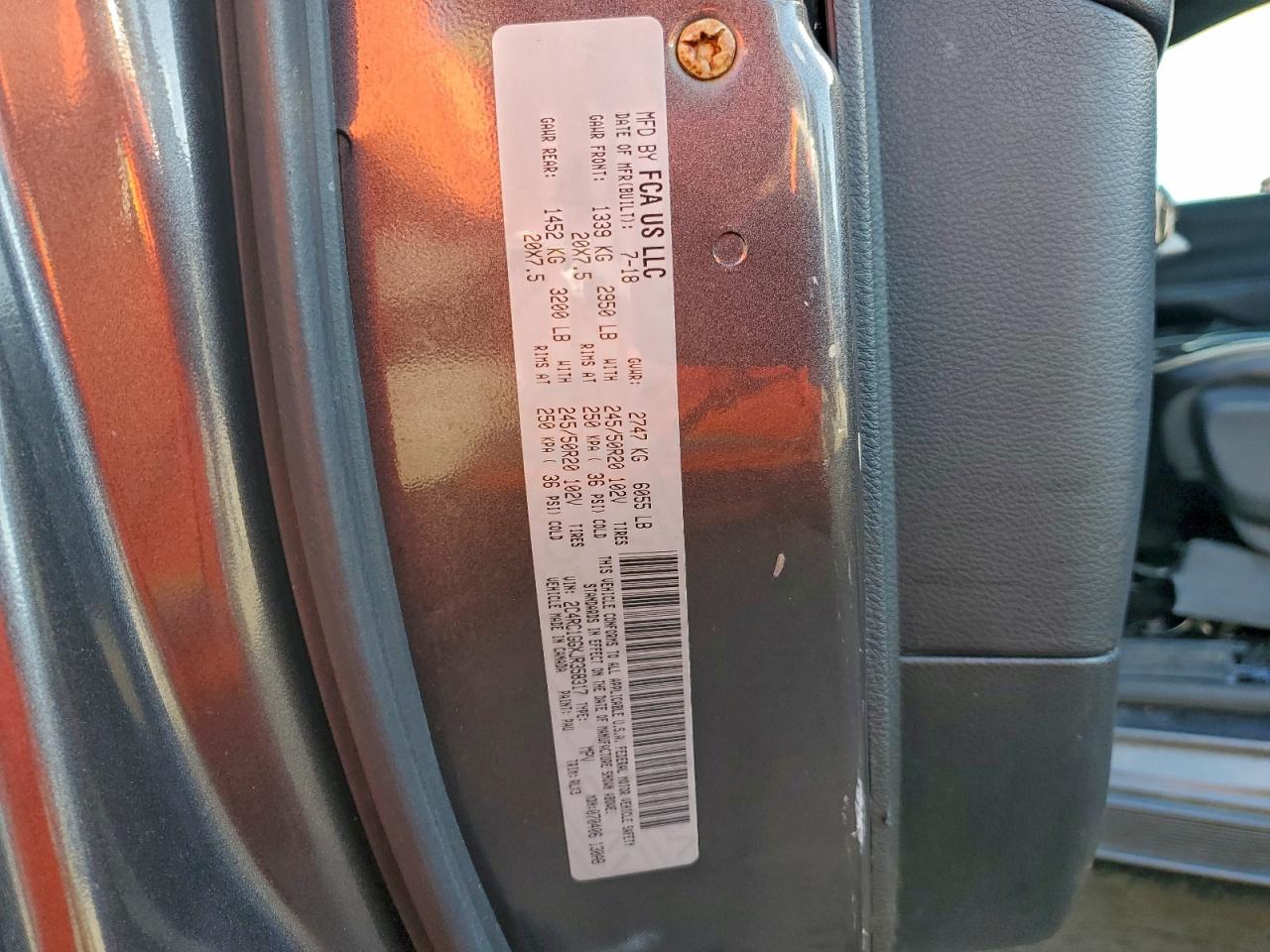 Chrysler Pacifica Limited Image 3