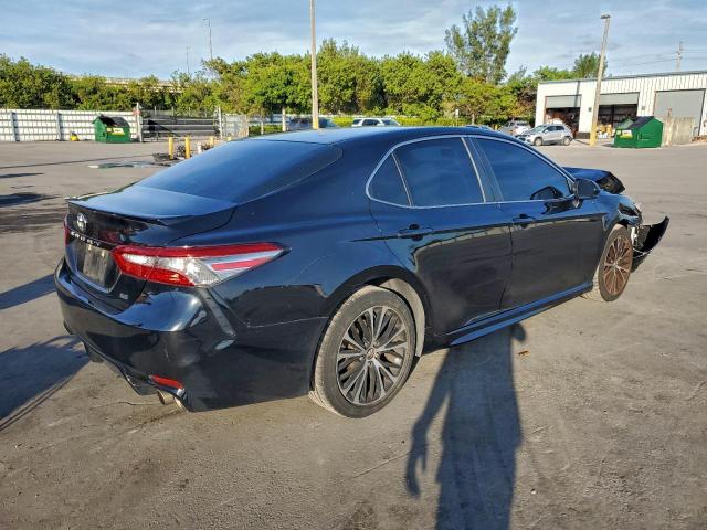 Toyota Camry L Image 6