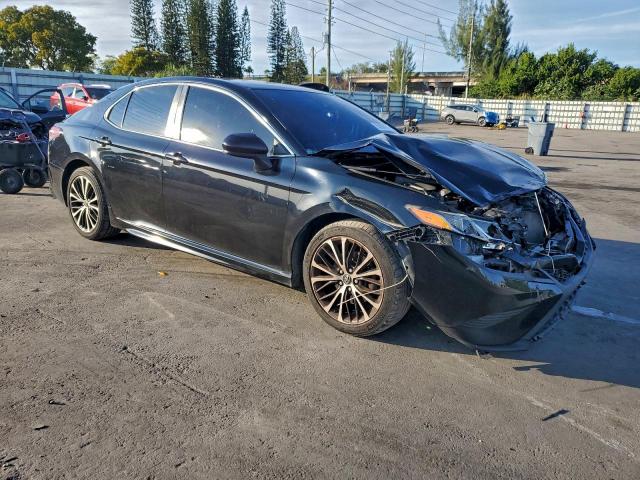 Toyota Camry L Image 10