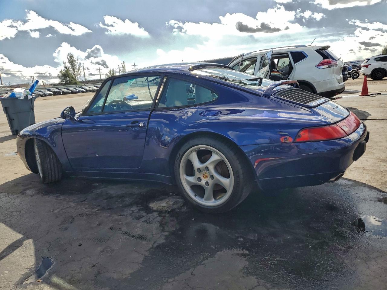 Porsche 911 Carrera 2 Image 4