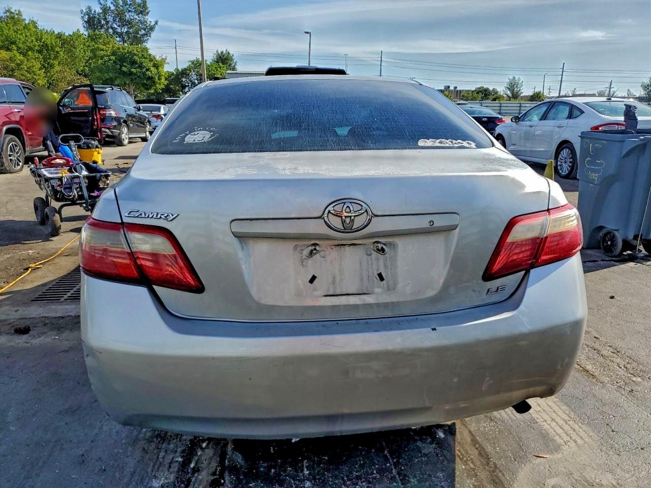 Toyota Camry Ce Image 5