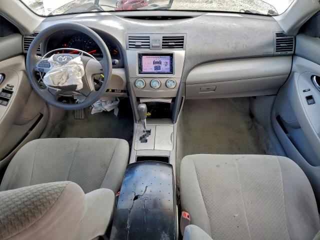 Toyota Camry Ce Image 8