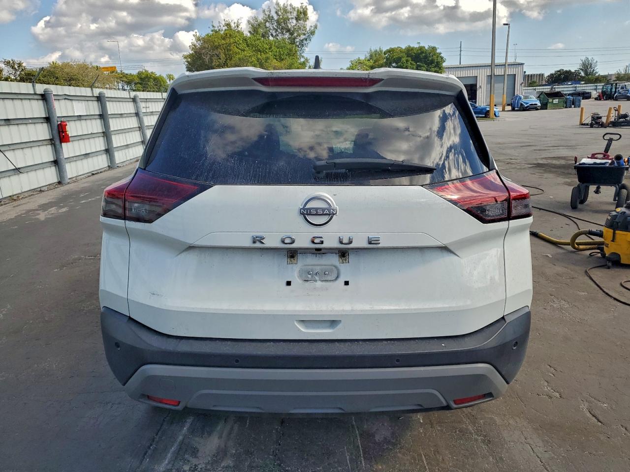 Nissan Rogue S Image 12