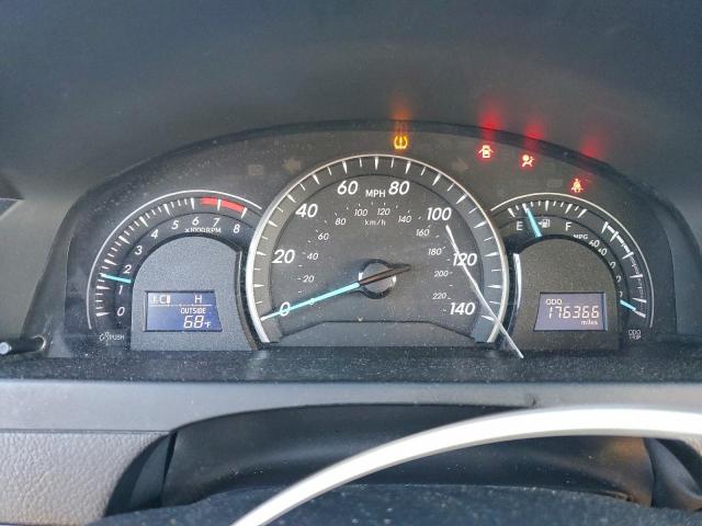 Toyota Camry Base Image 7